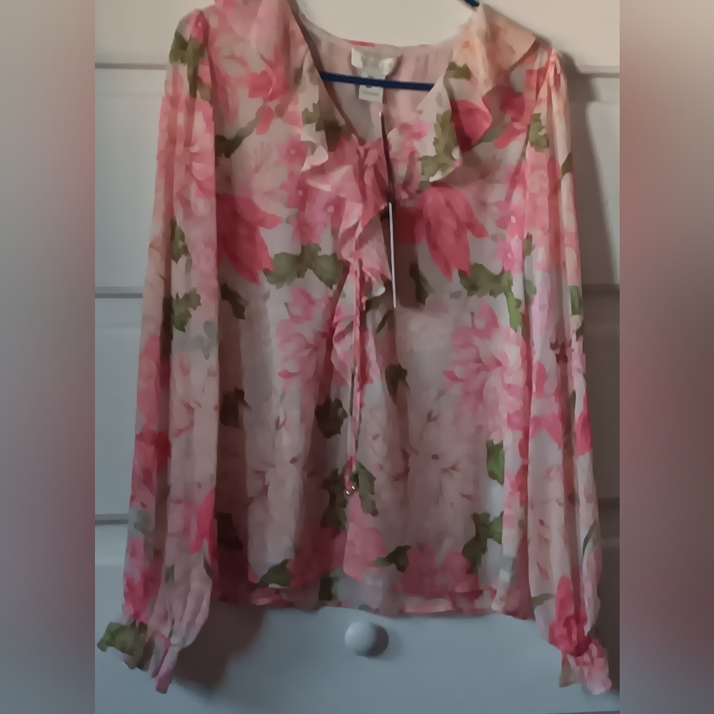 Floral blouse top L gold sphere details in laces
